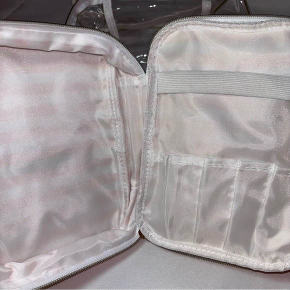 2/$30 Pretty As A Peach 4-in-1 Train Case Travel Toiletry Cosmetic Case Pouches - Picture 6 of 8